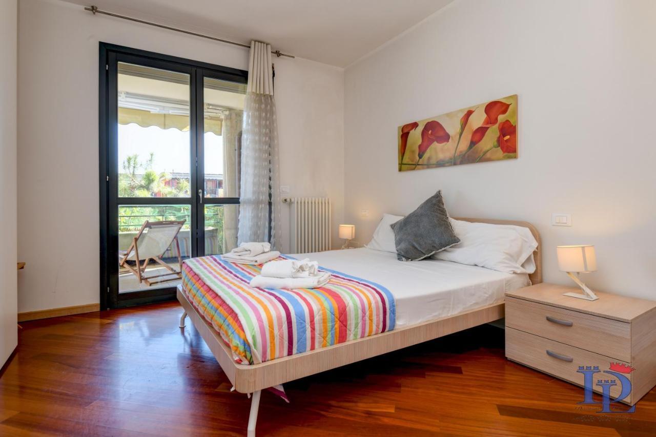 Desenzanoloft Official Partner Marriott Homes & Villas -Butterfly And 5 Pools Family Apartment Desenzano del Garda Extérieur photo