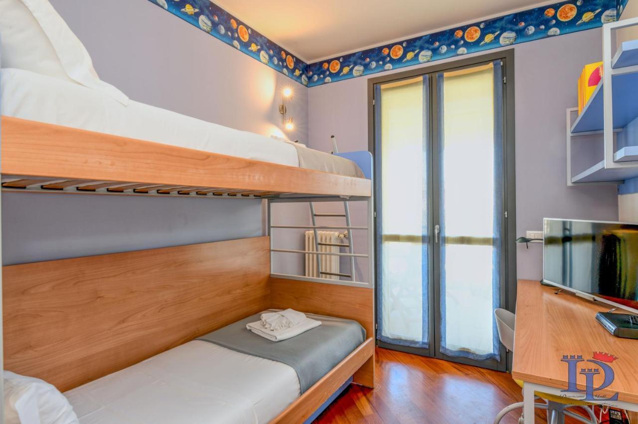 Desenzanoloft Official Partner Marriott Homes & Villas -Butterfly And 5 Pools Family Apartment Desenzano del Garda Extérieur photo